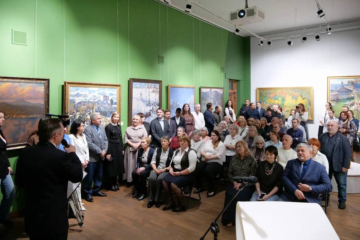 Торжественное открытие юбилейной выставки «Жизнь в искусстве. От жанра к жанру»